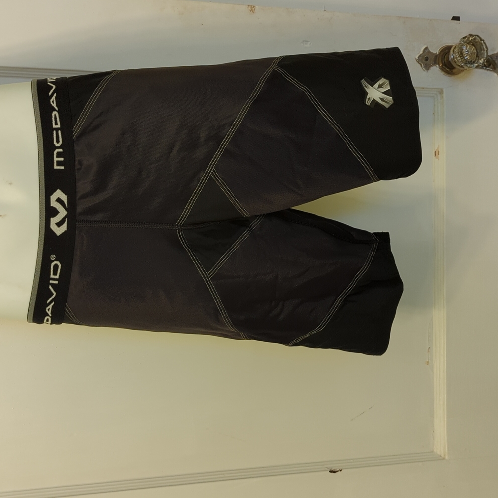 Mcdavid cross compression shorts